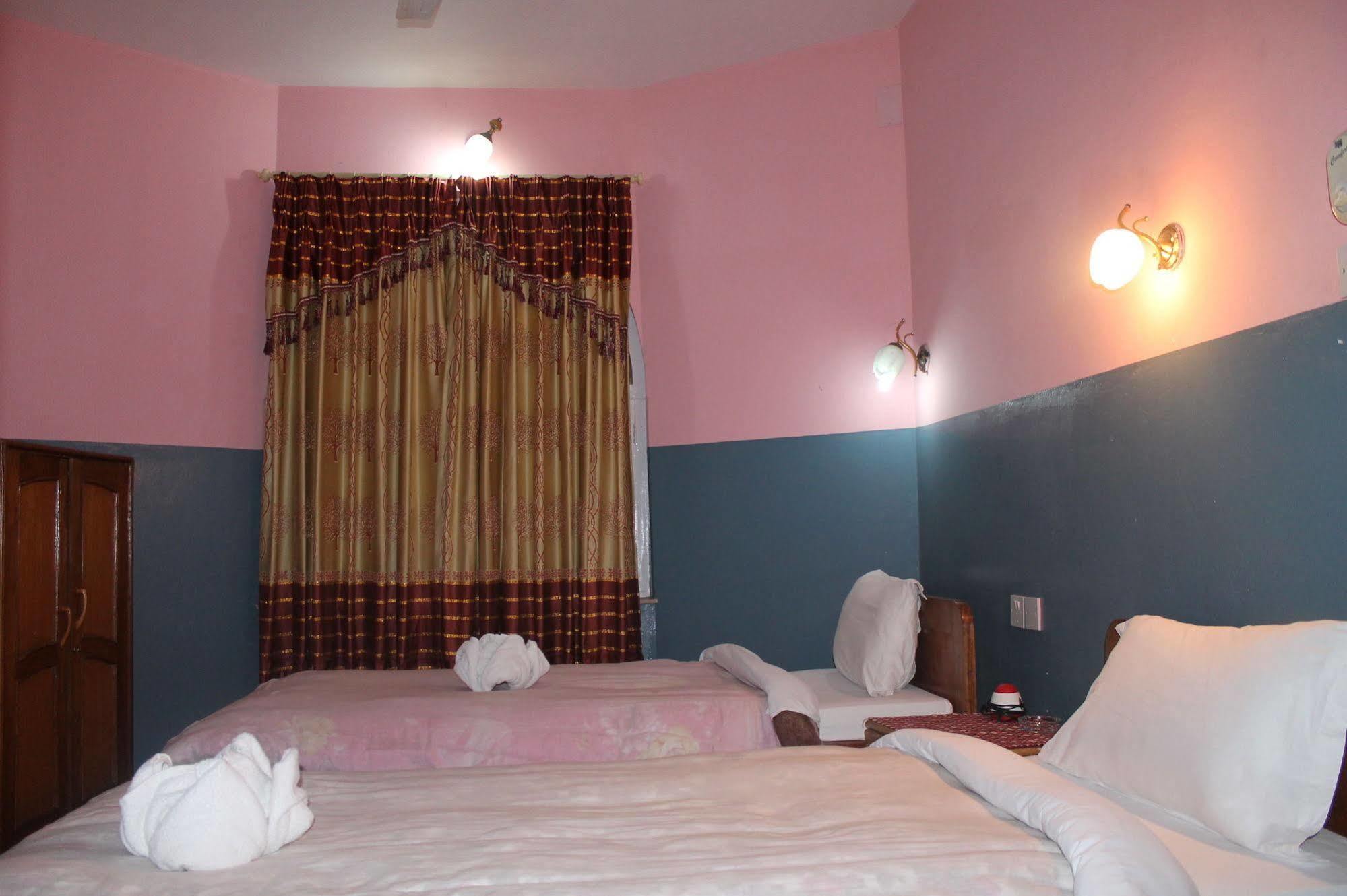 Hotel Fishtail Villa Pokhara Exterior photo