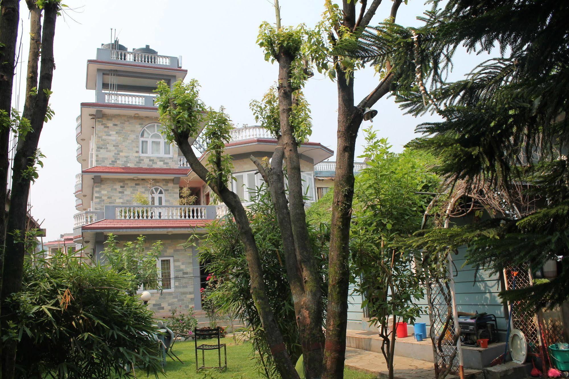 Hotel Fishtail Villa Pokhara Exterior photo