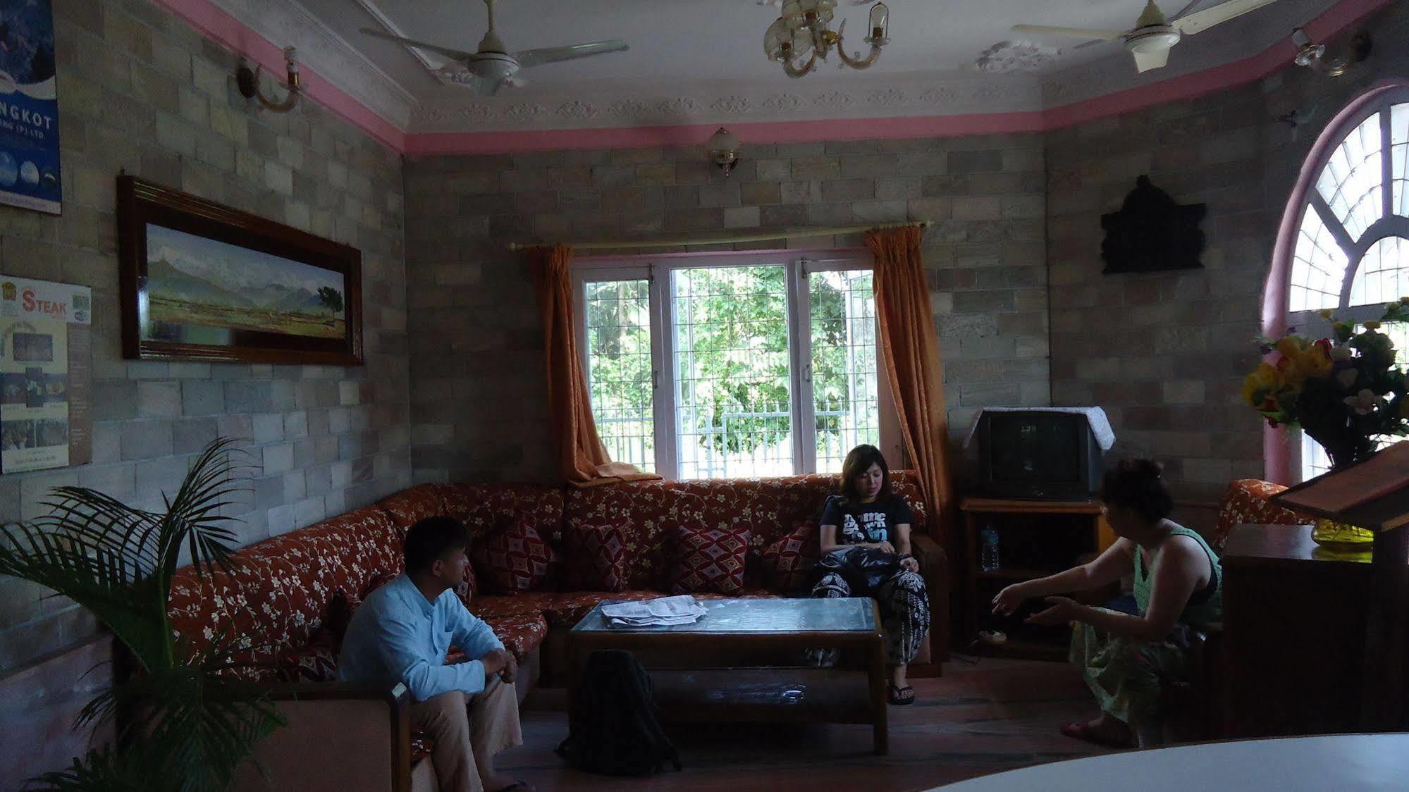 Hotel Fishtail Villa Pokhara Exterior photo